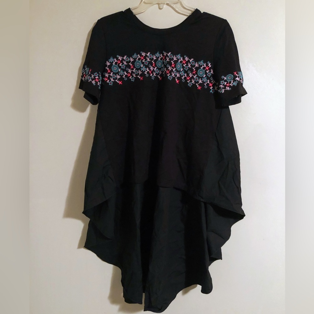Women’s CQ by CQ Black High/Low Tunic Size Small